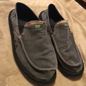Men’s Sanuk Sidewalk slip on size 8